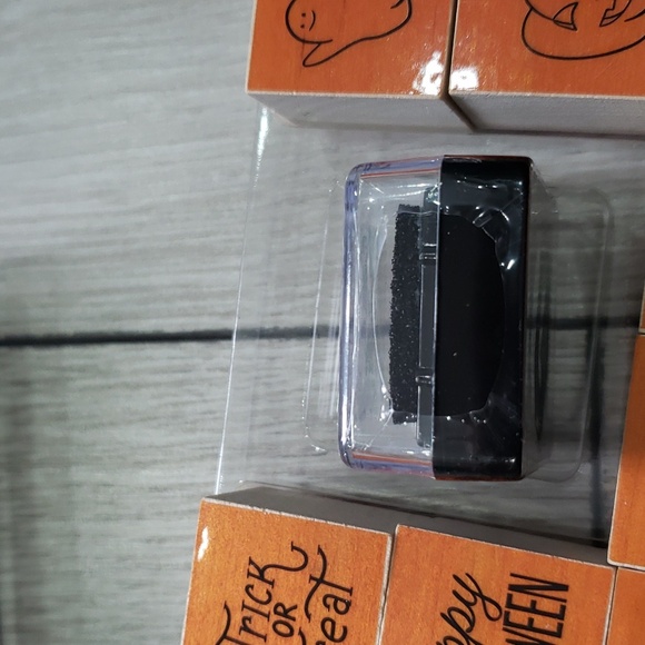3/$25 Two sets of 8 Wood halloween stamps - Picture 4 of 4